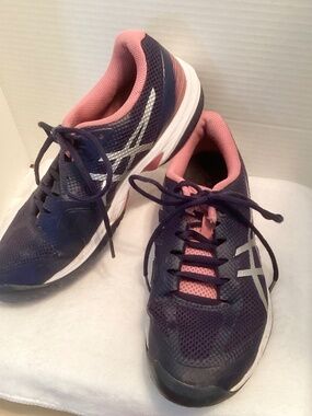 ASICS… Women’s Sneakers…Court Speed, Flyte Foam.. size 8